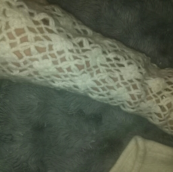 Vin crochet sweater - Picture 3 of 5